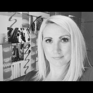 Meet your Posher, Holly